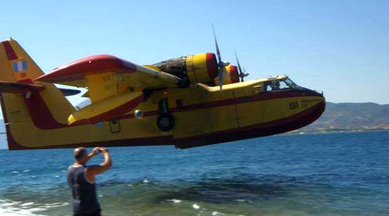 Firefighter seaplane crash-landed near the fire Greece