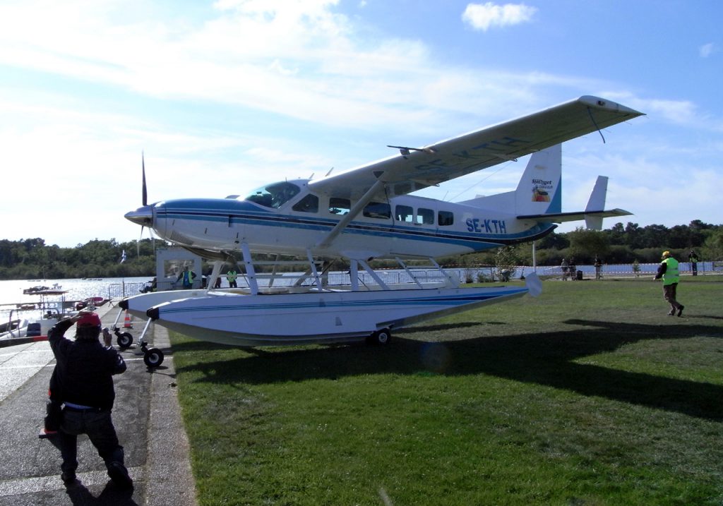 Sightseeing flight by seaplane at Biscarrosse